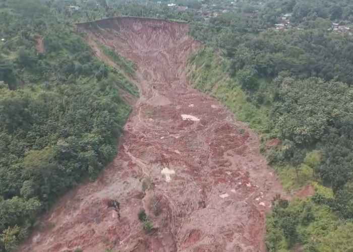 Tanah Longsor di Kalongan Ungaran Timur Meluas Hingga 200 Meter, Mengancam Permukiman Penduduk