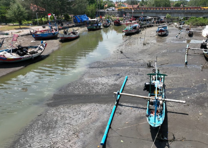 Musim Paceklik, Nelayan Kabupaten Tegal Dapat Bantuan Beras