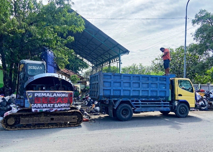 Organisasi Kepemudaan Dikerahkan untuk Angkut Sampah di Kabupaten Pemalang 