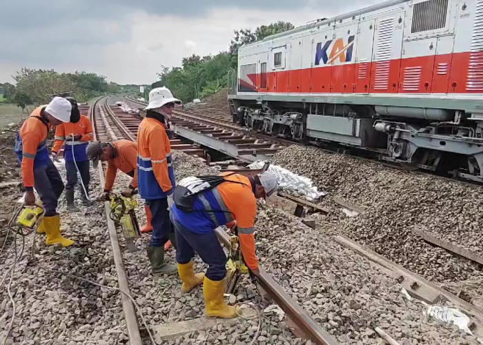 Selesai Diperbaiki, Dua Jalur Rel di Grobogan Sudah Dapat Dilalui Kereta, Perjalanan Kembali Normal