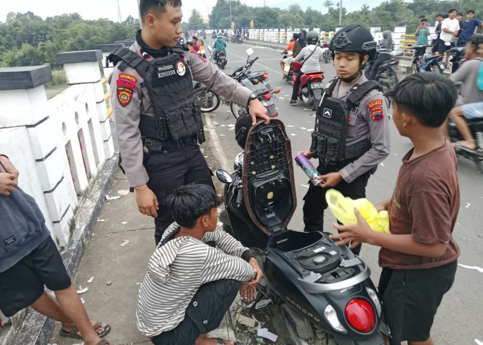 Polisi Patroli Jelang Buka Pastikan Kondisi Aman dan Tertib