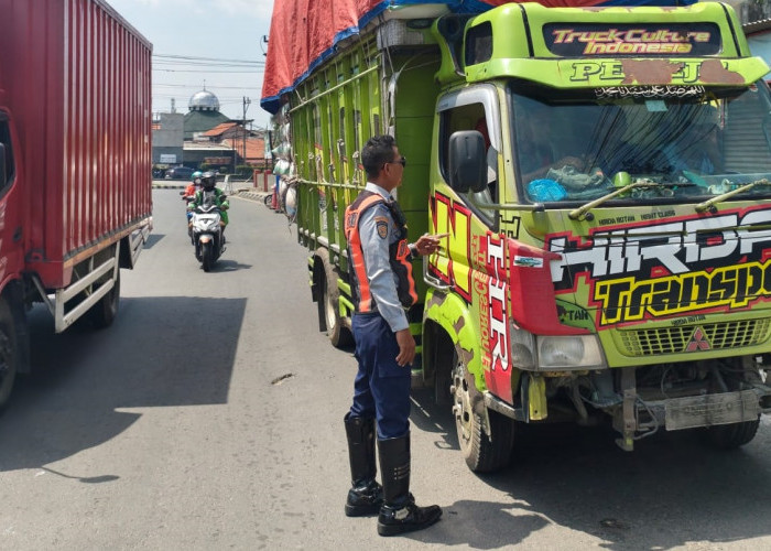 Truk Dicegat di Jerakah, Tanjakan Silayur Semarang Lebih Aman: Warga Desak Kebijakan Tak Sekadar Sementara