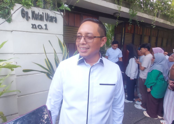 Komisaris Pertamina Hasan Nasbi Sowan ke Jokowi di Solo, Bahas Kondisi Nasional dan Ekonomi