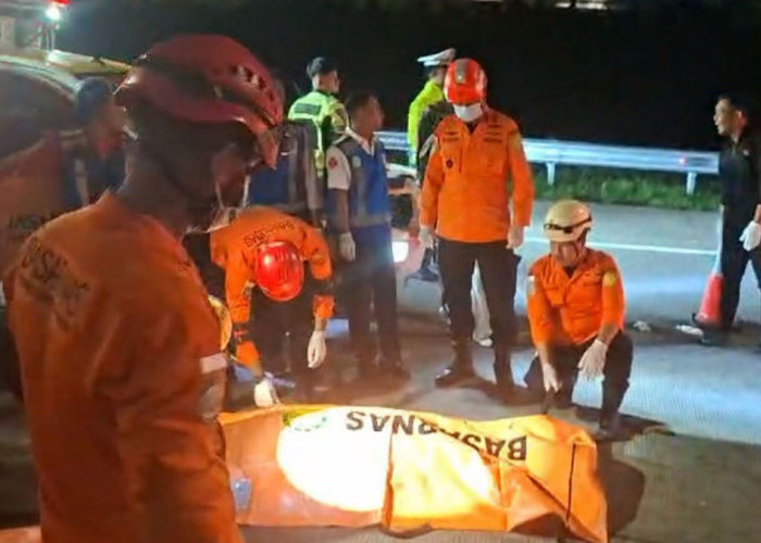 Bus PO Cahaya Trans Terguling di Exit Tol Krapyak Semarang, 15 Penumpang Tewas