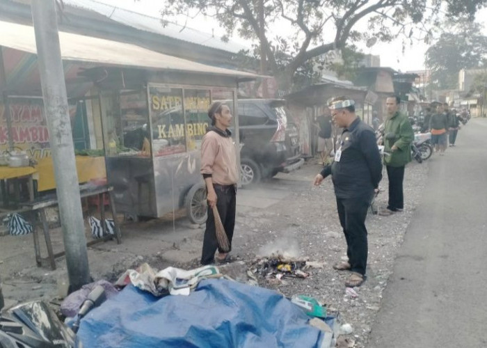 Pantau Kebersihan Pasar Belik Kabupaten Pemalang 