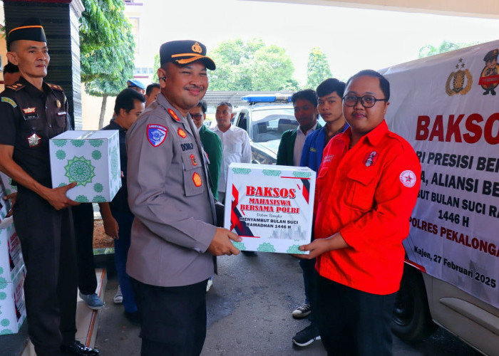 Polres Pekalongan Tebar 200 Bingkisan Baksos untuk Mahasiswa