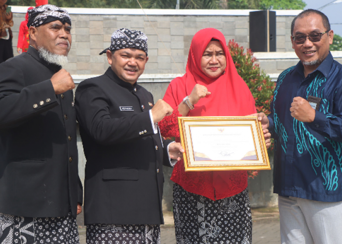 Banyubiru Raih Penghargaan Desa Matang Pengadaan