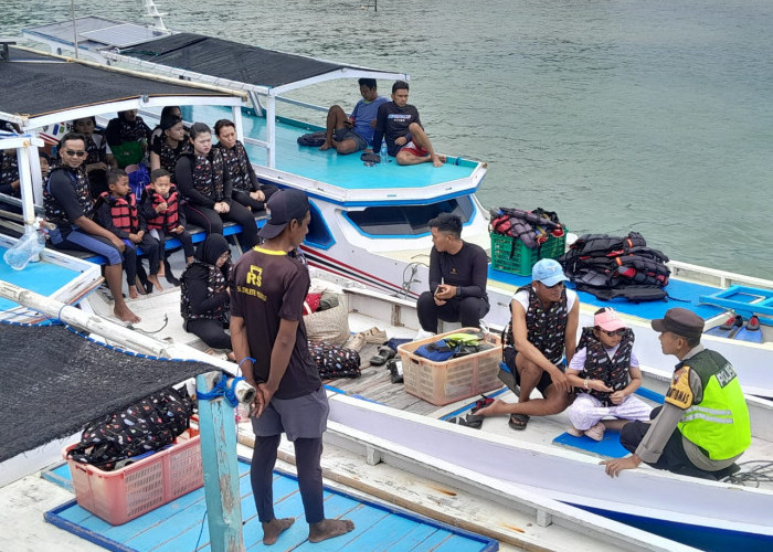 Destinasi Wisata Pantai Jepara Alami Lonjakan Pengunjung di Penghujung Tahun 2025