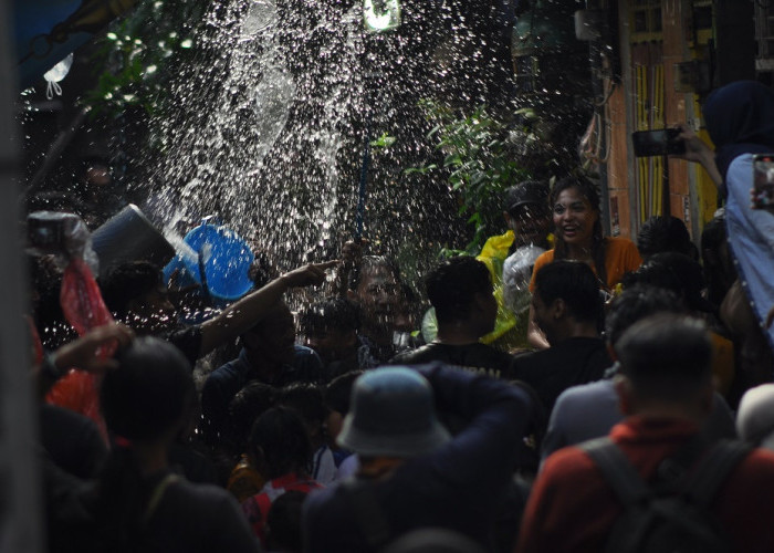 Sambut Ramadan, Warga Bustaman Mensucikan Diri dengan Perang Air pada Gebyur Bustaman