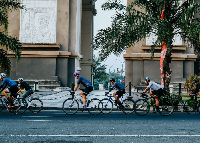 450 Cyclist Bersaing di Kediri Dholo KOM Challenge 2023