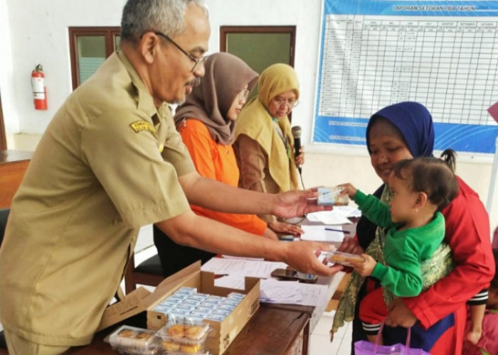 Puluhan Balita dan Ibu Hamil di Desa Wanarata Kabupaten Pemalang Diberi Makanan Tambahan