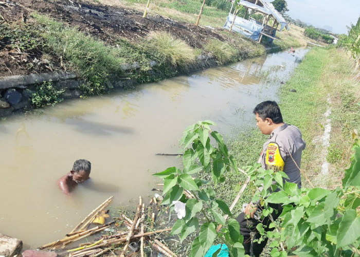 Berendam Selama 2 Hari di Sungai, Kakek di Kabupaten Pemalang Dievakuasi Personel Polres 