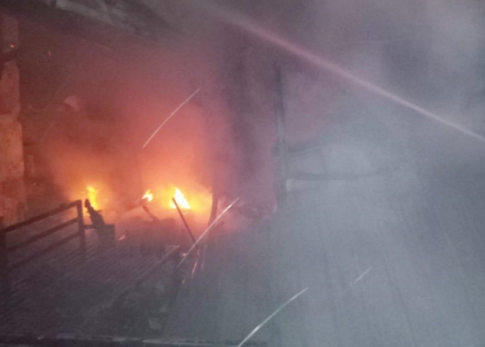Rumah di Kelurahan Jebed Utara Kabupaten Pemalang Terbakar