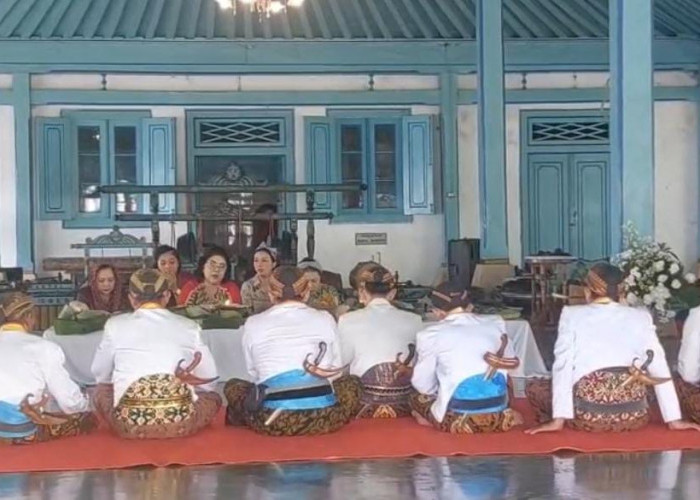 Tedjowulan Ajak Keluarga Besar Rukun Fokus Tata Kelola dan Masa Depan Keraton Solo