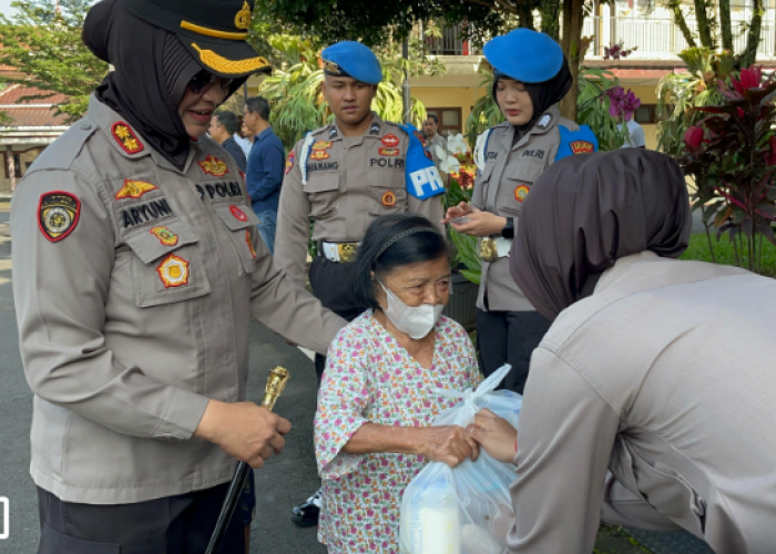 Antrian Mengular, Polres Salatiga Sediakan 400 Paket Tebus Murah untuk Warga Salatiga