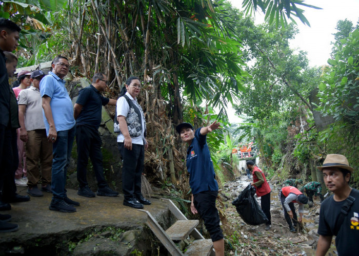 Bersihkan Sungai Jaten Saat HPSN, Antisipasi Banjir di Musim Hujan