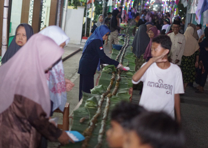 250 Meter Lengko, 7 Kuintal Singkong, dan Guyub Warga Ngasem Denasri Kulon Jaga Jajanan Tradisional