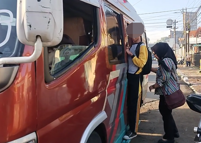 Cerita Tammy Moenir ASN Salatiga di Jumat Pertama Bebas Kendaraan Bermotor : Naik Angkutan Umum Salah Jurusan