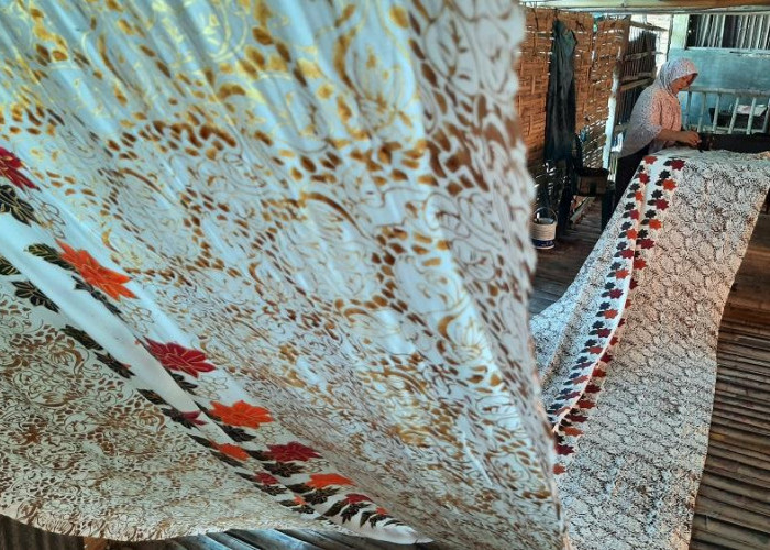 Dihantam Rob dan Pandemi, Barozi Sang Perajin Batik Pekalongan Menjaga Asa Lewat Kemitraan TBIG