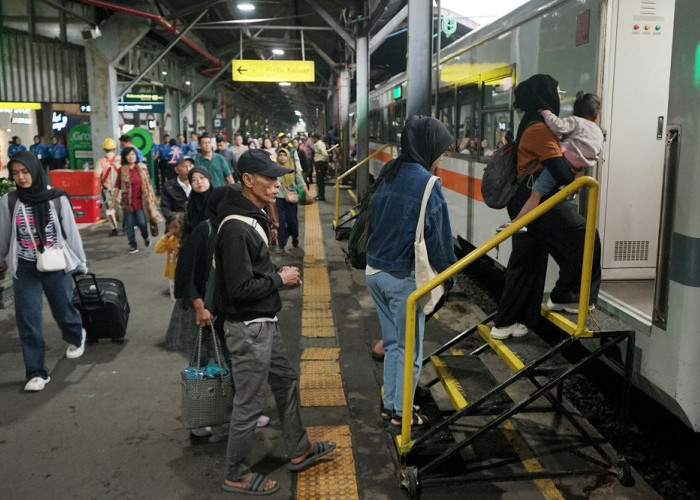 KAI Daop 4 Semarang Layani 245 Ribu Penumpang Saat Libur Panjang Waisak 2025