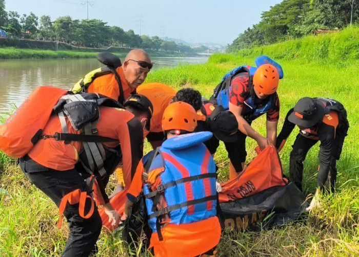 Pria Hanyut di BKB Semarang Ditemukan Meninggal, Korban Sugiyo Warga Kalibanteng Kidul