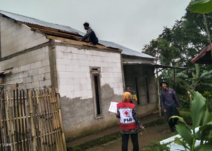 Disapu Angin Kencang, 4 Rumah di Bumijawa Kabupaten Tegal Rusak