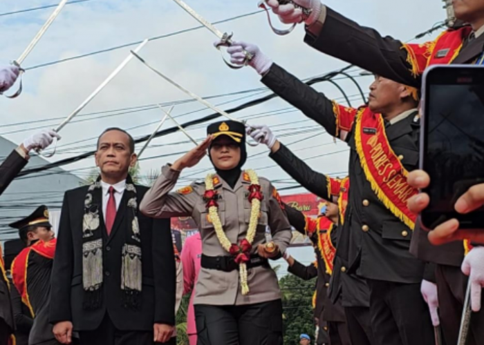 Jabatannya Pernah Diemban Suami, AKBP Ratna Quratul Ainy Kapolres Kapolres Wanita Pertama Polres Semarang