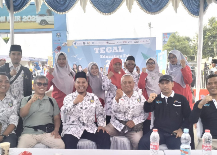 Beri Semangat Peserta, PGSI Kota Tegal Sambagi Tegal Education Fair 2025