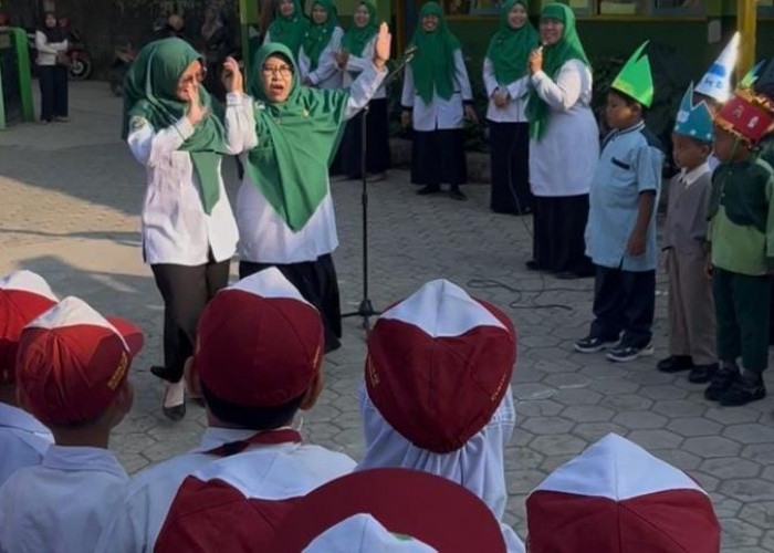 Guru Tampil Bak Model, MATAMUDA MI Nurul Islam Kawedusan Hadirkan Hari Pertama Sekolah yang Berkesan