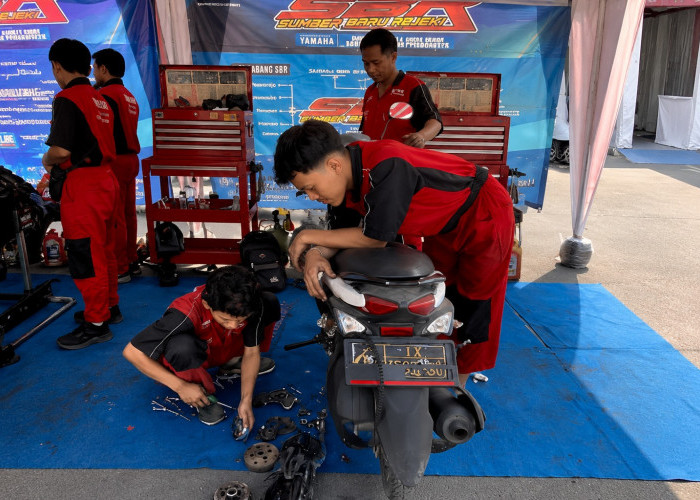 Bhakti Presisi Polresta Solo, Ojol dan Supeltas Nikmati Servis Motor hingga Cek Kesehatan Gratis