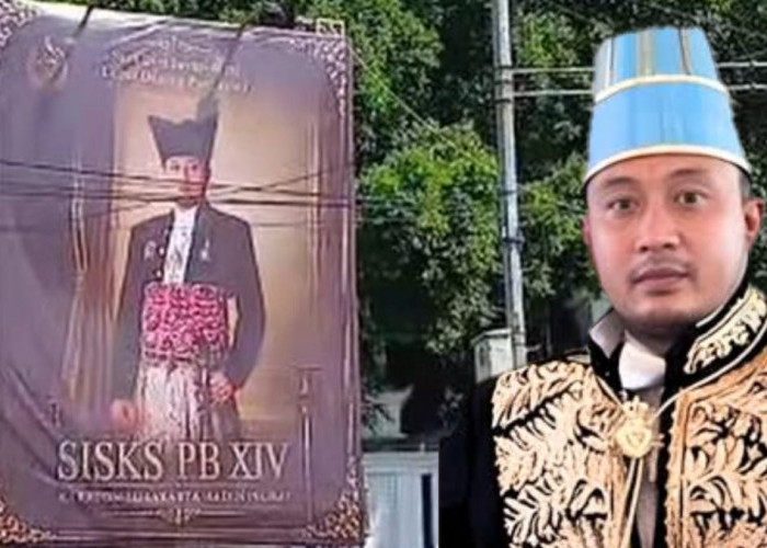Baliho Bergambar PB XIV Hangabehi Bertebaran di Jawa Tengah Hingga Jawa Timur