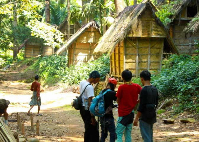 Menjelajahi Keindahan Alam dan Budaya Kampung Wisata Suku Baduy Banten, Nikmati Suasana Asri Pedesaan