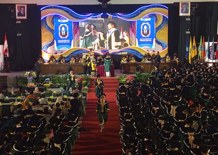 UPS Tegal Wisuda 965 Mahasiswa, Hadirkan Lulusan Unggul dan Berkarakter