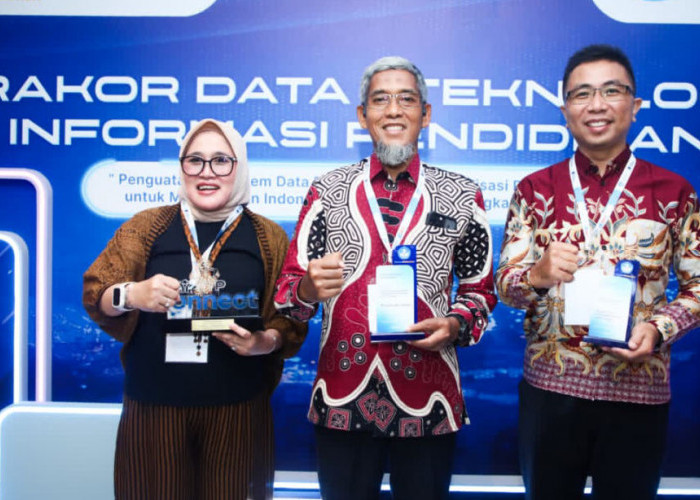 Jateng Borong Anugerah Data Pendidikan 2025, Diapresiasi Konsisten Terapkan Kebijakan Berbasis Data