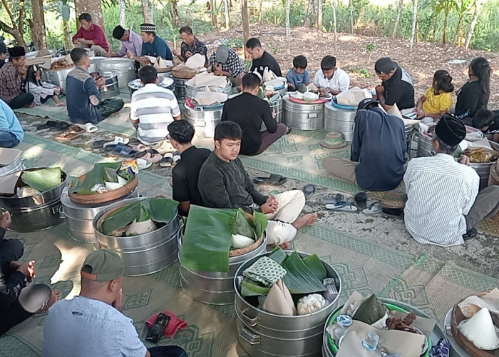 Tradisi Saparan di Lereng Gunung Merbabu Boyolali, Warga Doa Bersama Memohon Turun Hujan