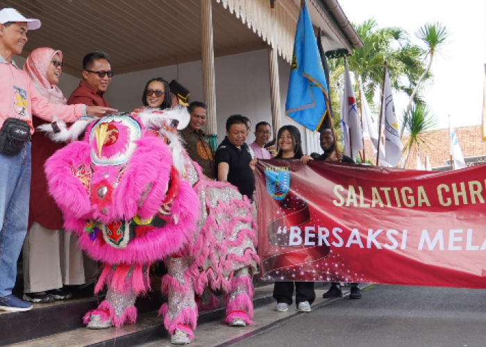 Diikuti 2.500 Peserta, Salatiga Christmas Parade Sapa Warga di Awal 2025