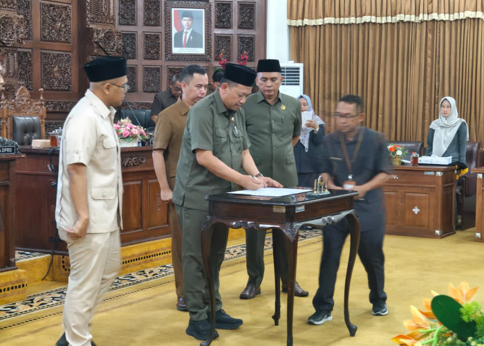 Paripurna DPRD, Bupati Batang Sebut Capaian Ekonomi 7,79 persen