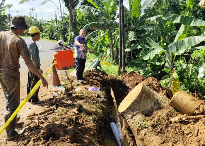 Puting Beliung Batang Putuskan Pipa PDAM, Ribuan Pelanggan Sempat Terganggu 