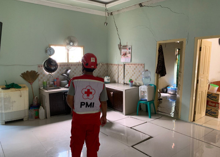 Desa Padasari Tegal Longsor, Banyak Rumah dan Sekolah Rusak Kerugian Ratusan Juta