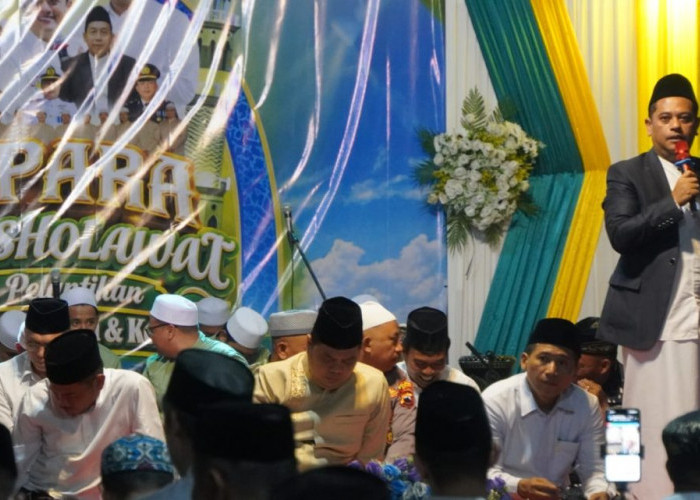 Sapa Warga Wilayah Terluar, Mas Wiwit Hadiri Jepara Berselawat di Karimunjawa