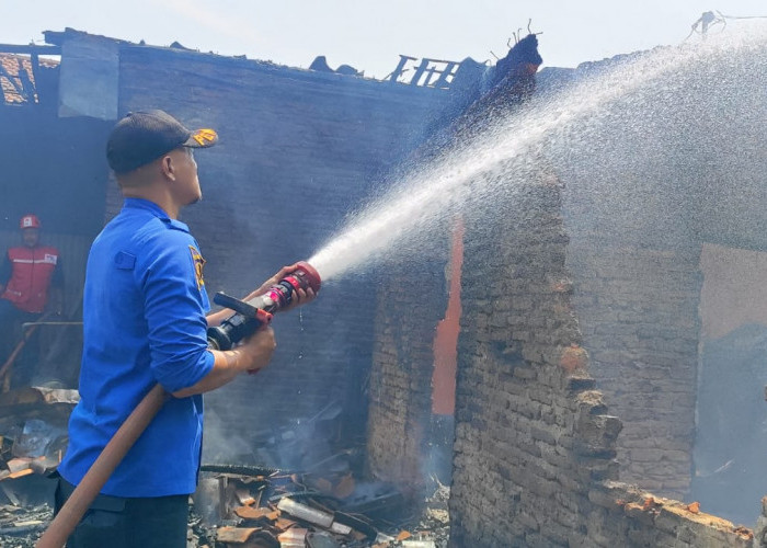 2 Rumah di Desa Kesuben Kabupaten Tegal Terbakar