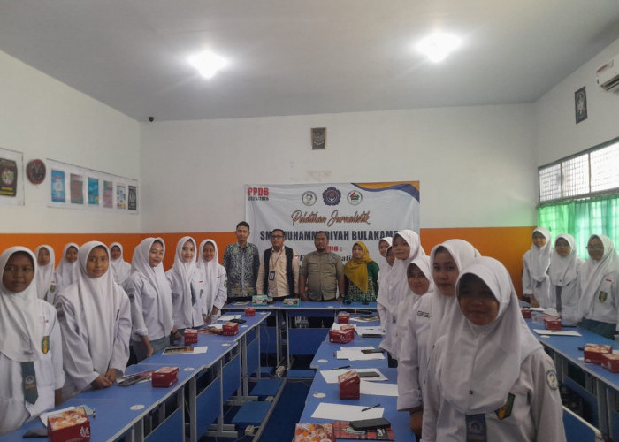 Siswa-siswi SMK Muhammadiyah Bulakamba Brebes Dilatih Jurnalistik