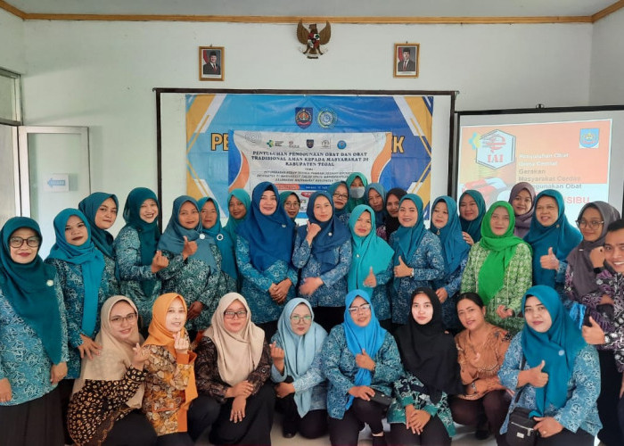 Dinkes dan Tenaga Farmasi Kabupaten Tegal Penyuluhan Penggunaan Obat dan Obat Tradisional Aman di 18 Kecamatan
