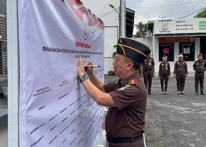 Pencanangan Zona Integritas, Kejari Tegal Kukuhkan Agen Perubahan, Duta Pelayanan Hingga Duta Media Sosial  