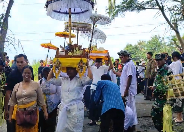 Ribuan Umat Hindu Padati Umbul Geneng Klaten Jalani Ritual Suci Melasti