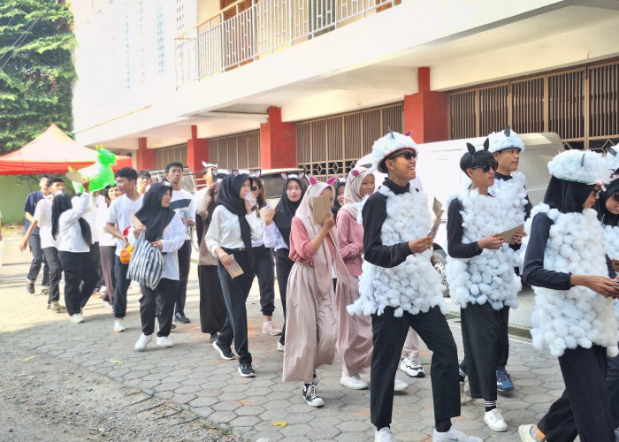 Kembangkan Kreativitas, SMA Negeri 4 Kota Tegal Adakan Karnaval Sernesta Smapat Hebat