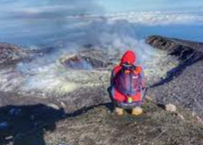3 Tempat Angker Puncak Gunung Slamet Yang Menyimpan Penuh Mistis dan Mitos Dengan Sejuta Misteri 