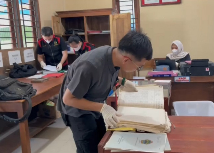 Kejari Grobogan Geledah Balaidesa Tlogomulyo hingga Rumah Kadesnya, Ada Apa?