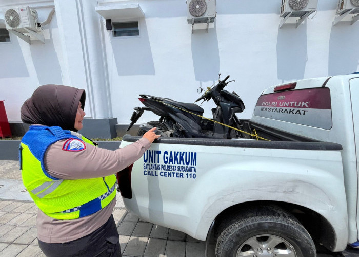 Motor Tabrakan dengan Truk Pasir di Jebres, Pemuda 23 Tahun Tewas Terlindas