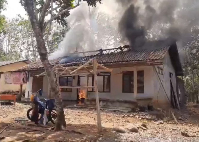 Rumah Warga Kemiri Purworejo Terbakar Hebat, Diduga Akibat Korsleting Listrik